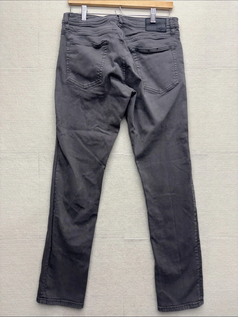 Liverpool Women’s Gray Denim modern straight Jeans 31